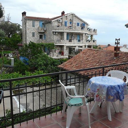Guest House Zivkovic Sveti Stefan Exterior photo