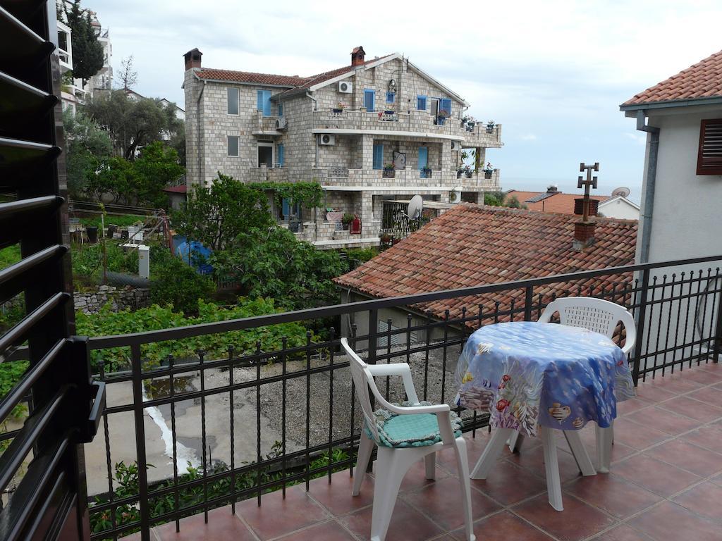 Guest House Zivkovic Sveti Stefan Exterior photo